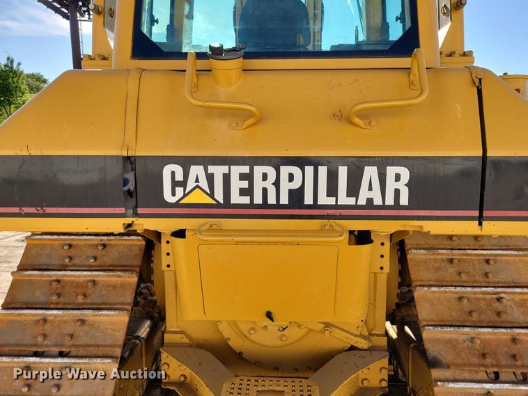 image for item EE1001 2006 Caterpillar D6 XL dozer