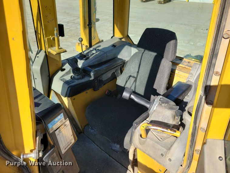 image for item EE1001 2006 Caterpillar D6 XL dozer