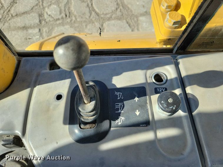 image for item EE1001 2006 Caterpillar D6 XL dozer