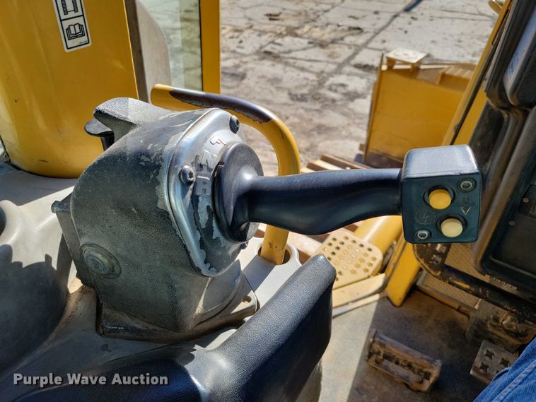 image for item EE1001 2006 Caterpillar D6 XL dozer
