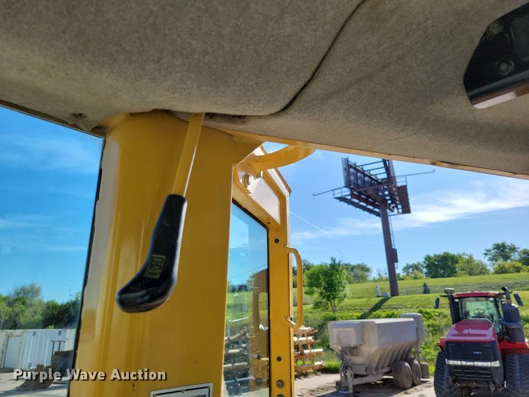 image for item EE1001 2006 Caterpillar D6 XL dozer