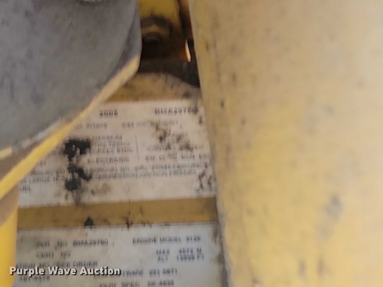image for item EE1001 2006 Caterpillar D6 XL dozer
