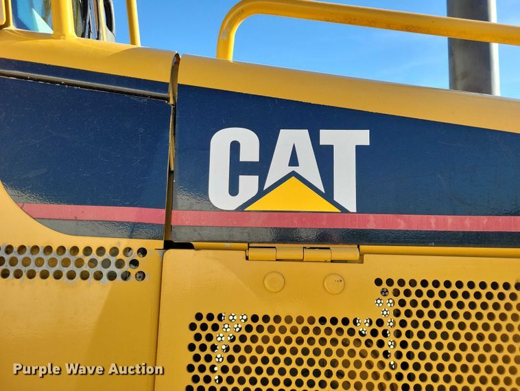 image for item EE1001 2006 Caterpillar D6 XL dozer