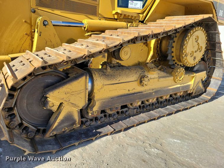 image for item EE1001 2006 Caterpillar D6 XL dozer