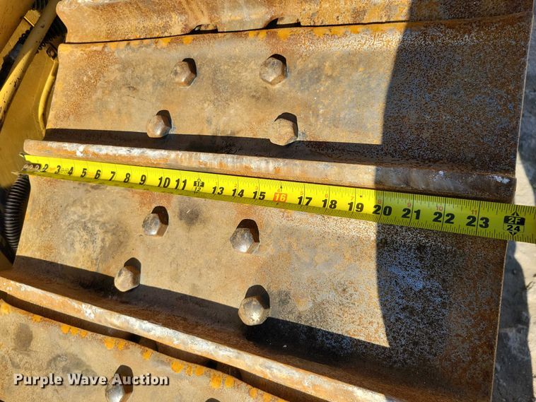 image for item EE1001 2006 Caterpillar D6 XL dozer