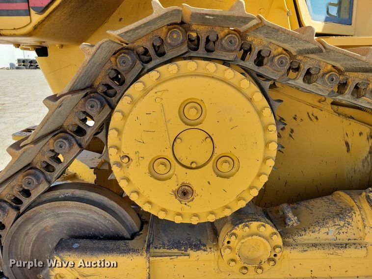 image for item EE1001 2006 Caterpillar D6 XL dozer
