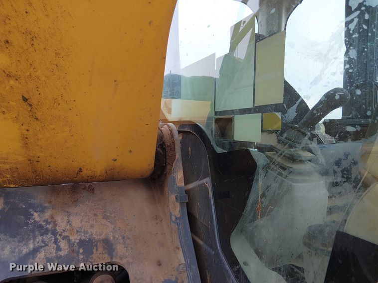 image for item EE1453 Kobelco SK210LC-10 excavator