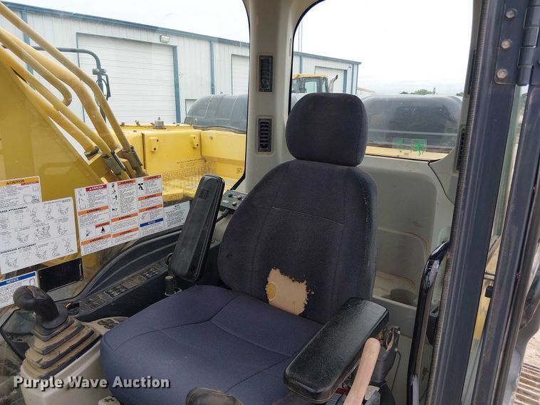 image for item EE1453 Kobelco SK210LC-10 excavator