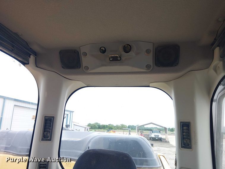 image for item EE1453 Kobelco SK210LC-10 excavator