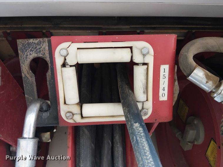 image for item EE1475 2011 Peterbilt 337 fuel / lube truck