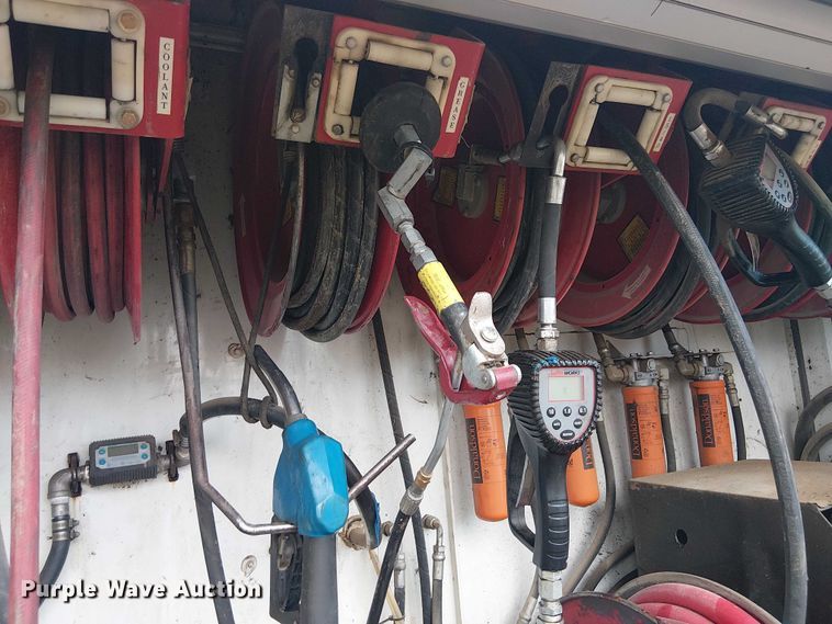 image for item EE1475 2011 Peterbilt 337 fuel / lube truck