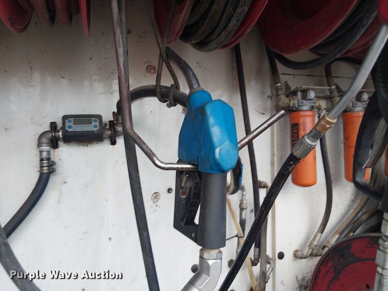 image for item EE1475 2011 Peterbilt 337 fuel / lube truck