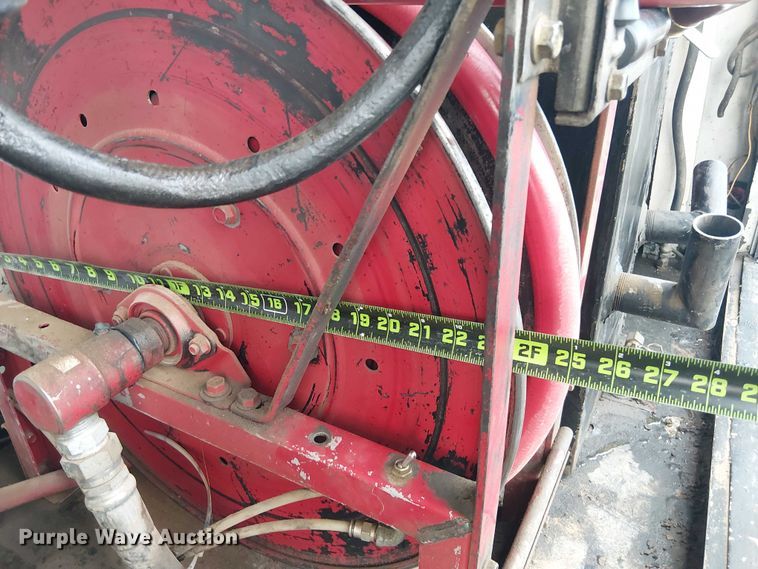 image for item EE1475 2011 Peterbilt 337 fuel / lube truck