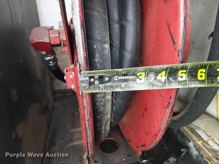 image for item EE1475 2011 Peterbilt 337 fuel / lube truck