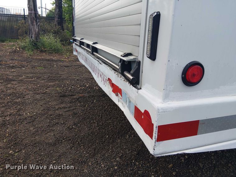 image for item EE1475 2011 Peterbilt 337 fuel / lube truck