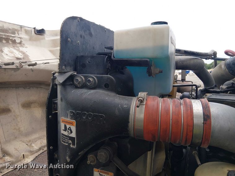 image for item EE1475 2011 Peterbilt 337 fuel / lube truck