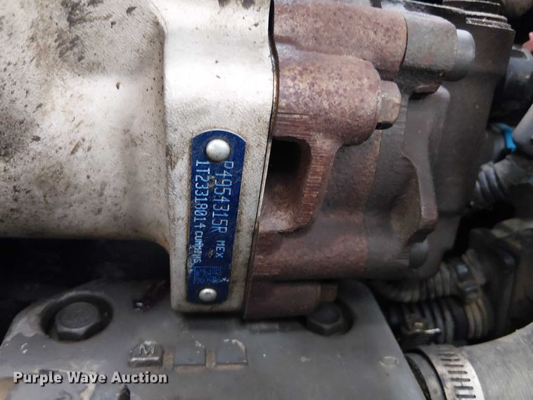 image for item EE1475 2011 Peterbilt 337 fuel / lube truck