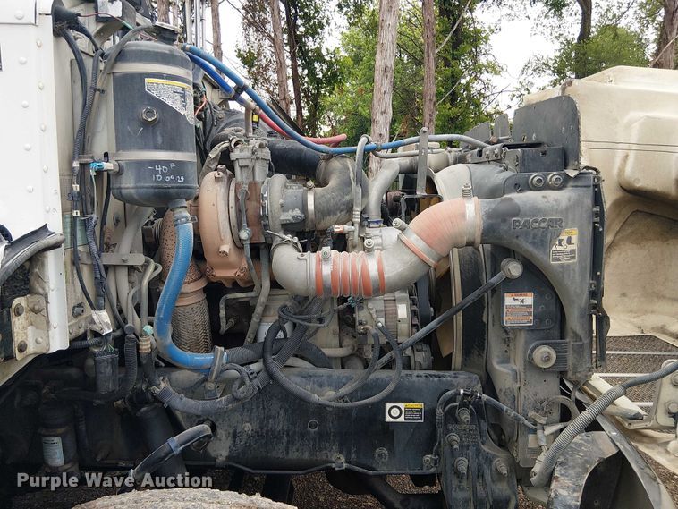 image for item EE1475 2011 Peterbilt 337 fuel / lube truck