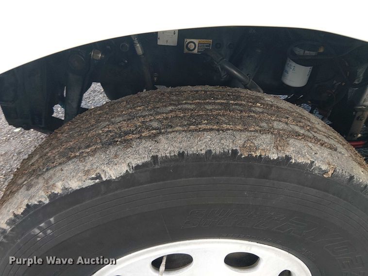 image for item EE1475 2011 Peterbilt 337 fuel / lube truck