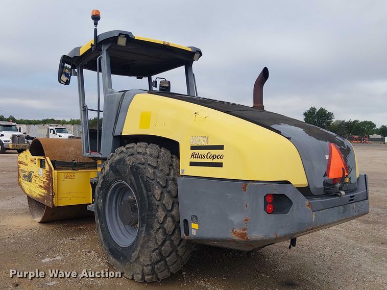 image for item EE1476 2016 Dynapac CA2500 single drum vibratory roller