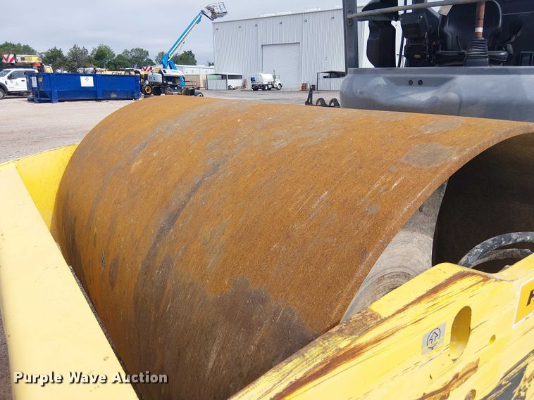 image for item EE1476 2016 Dynapac CA2500 single drum vibratory roller