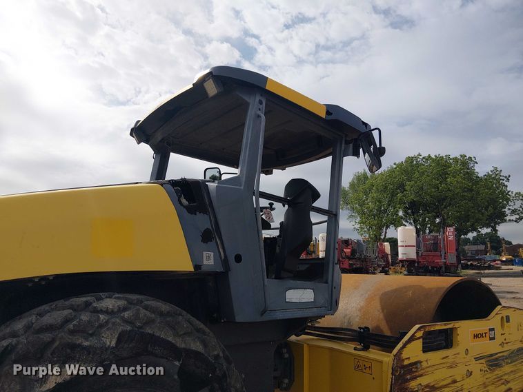 image for item EE1476 2016 Dynapac CA2500 single drum vibratory roller