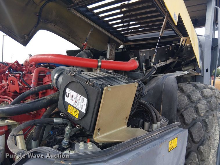 image for item EE1476 2016 Dynapac CA2500 single drum vibratory roller