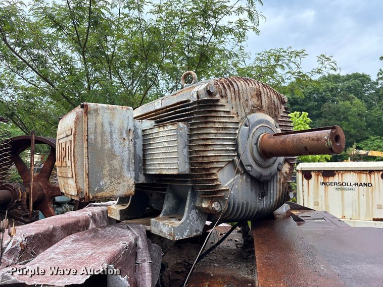image for item EF1116 Kohlberg Pioneer 4654 PRVSE impact crusher