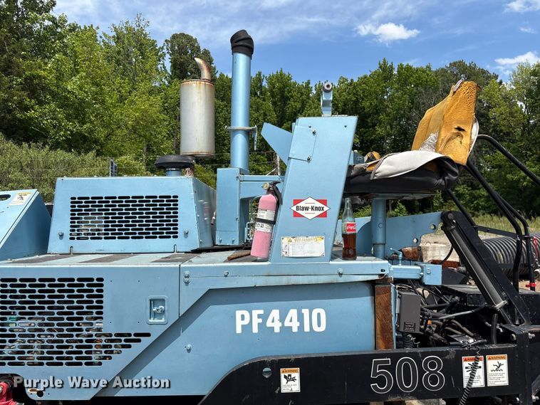 image for item EF1152 Blaw-Knox PF4410 paver