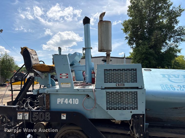 image for item EF1152 Blaw-Knox PF4410 paver