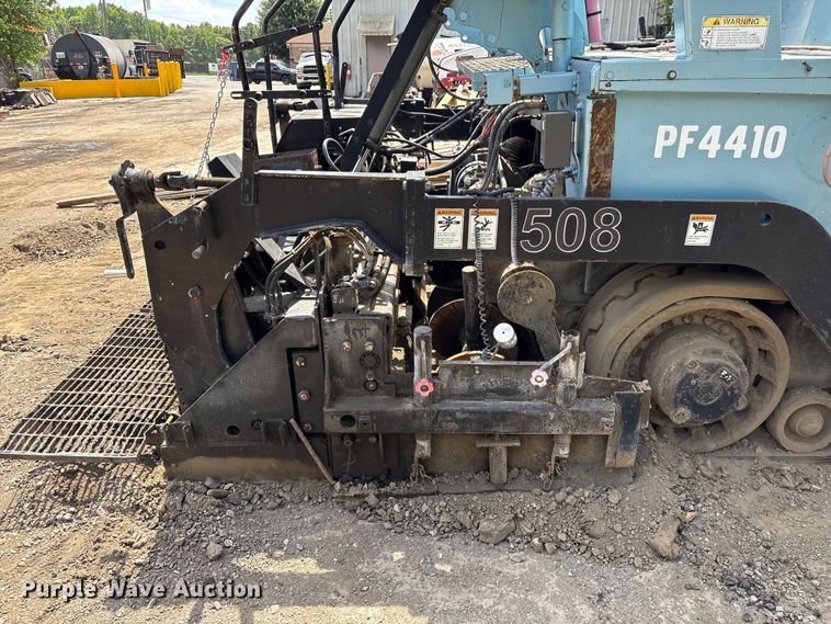 image for item EF1152 Blaw-Knox PF4410 paver