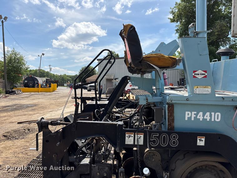 image for item EF1152 Blaw-Knox PF4410 paver