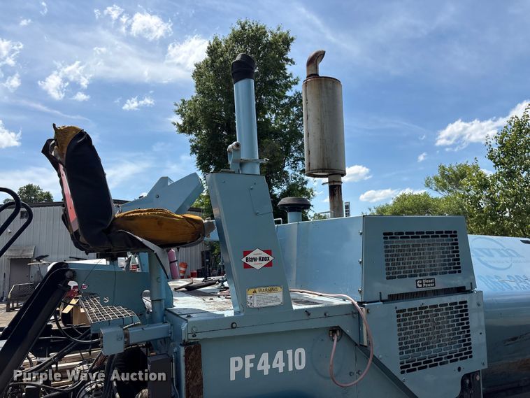 image for item EF1152 Blaw-Knox PF4410 paver