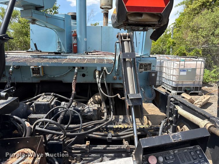 image for item EF1152 Blaw-Knox PF4410 paver