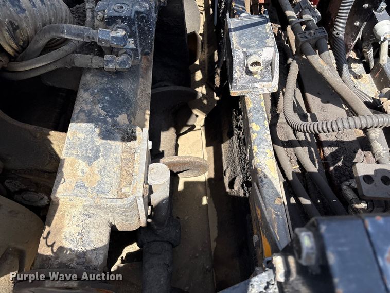 image for item EF1152 Blaw-Knox PF4410 paver