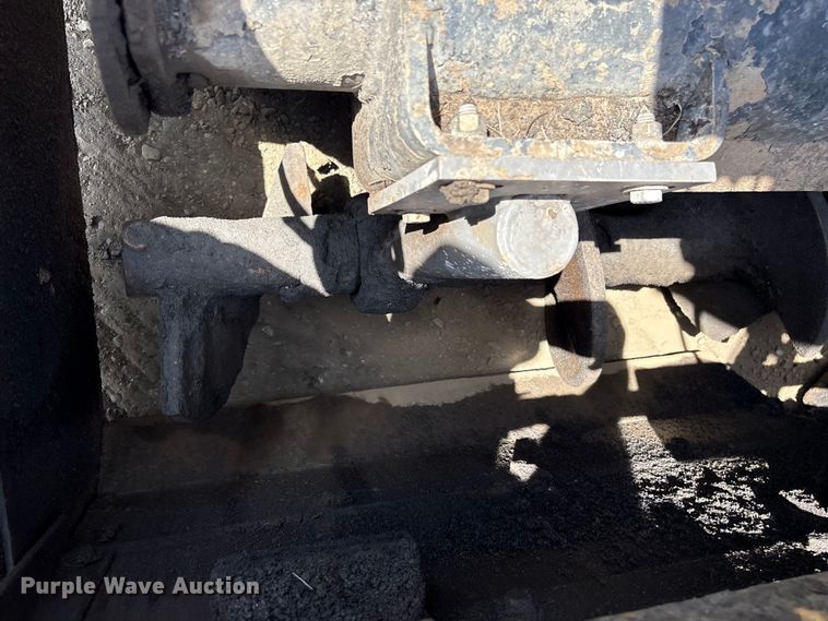 image for item EF1152 Blaw-Knox PF4410 paver