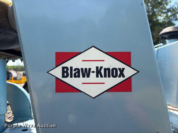 image for item EF1152 Blaw-Knox PF4410 paver