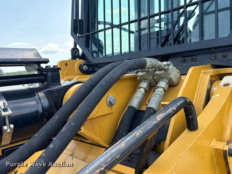 image for item EF1165 2021 Caterpillar 963 track loader