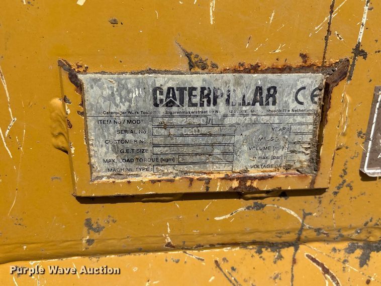 image for item EF1165 2021 Caterpillar 963 track loader