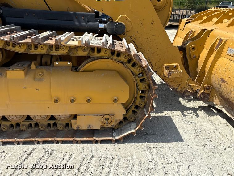 image for item EF1165 2021 Caterpillar 963 track loader