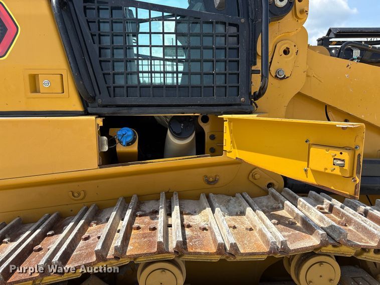 image for item EF1165 2021 Caterpillar 963 track loader
