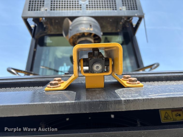 image for item EF1165 2021 Caterpillar 963 track loader