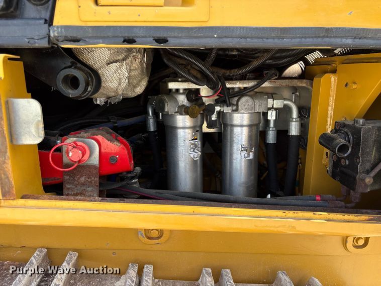 image for item EF1165 2021 Caterpillar 963 track loader