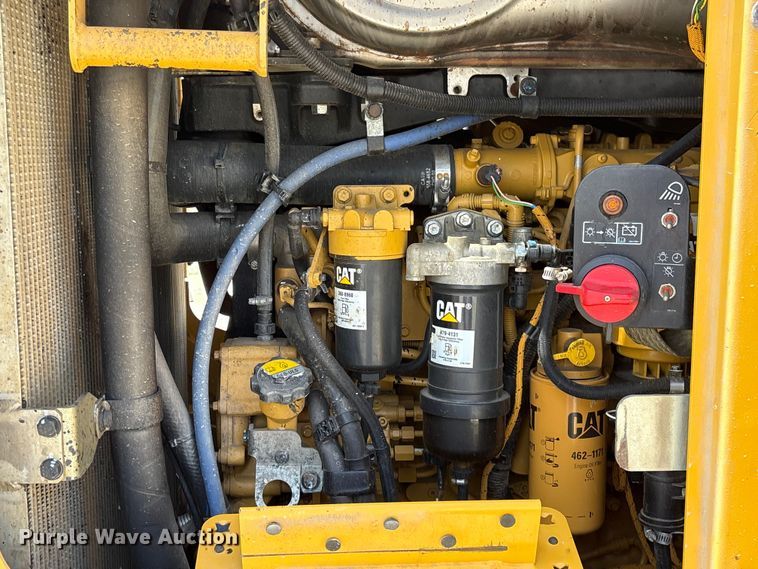image for item EF1165 2021 Caterpillar 963 track loader