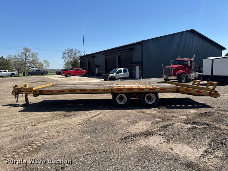 image for item EF2465 1995 Dynaweld equipment trailer