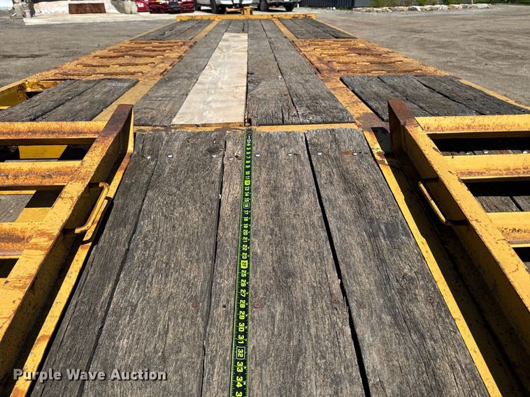 image for item EF2465 1995 Dynaweld equipment trailer
