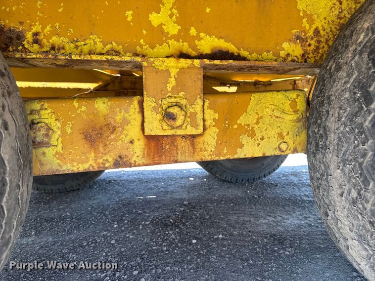 image for item EF2465 1995 Dynaweld equipment trailer