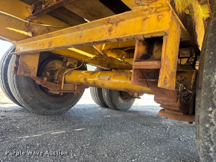 image for item EF2465 1995 Dynaweld equipment trailer