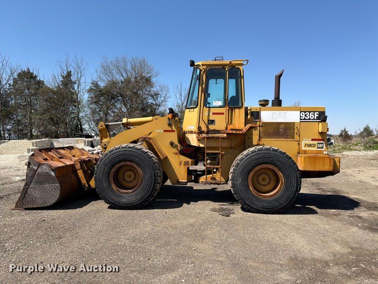 image for item EF2466 1993 Caterpillar 936F wheel loader