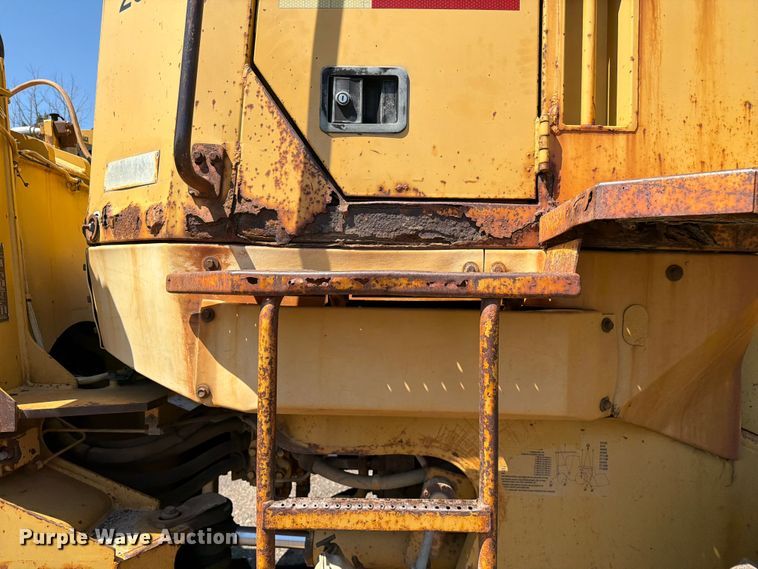 image for item EF2466 1993 Caterpillar 936F wheel loader